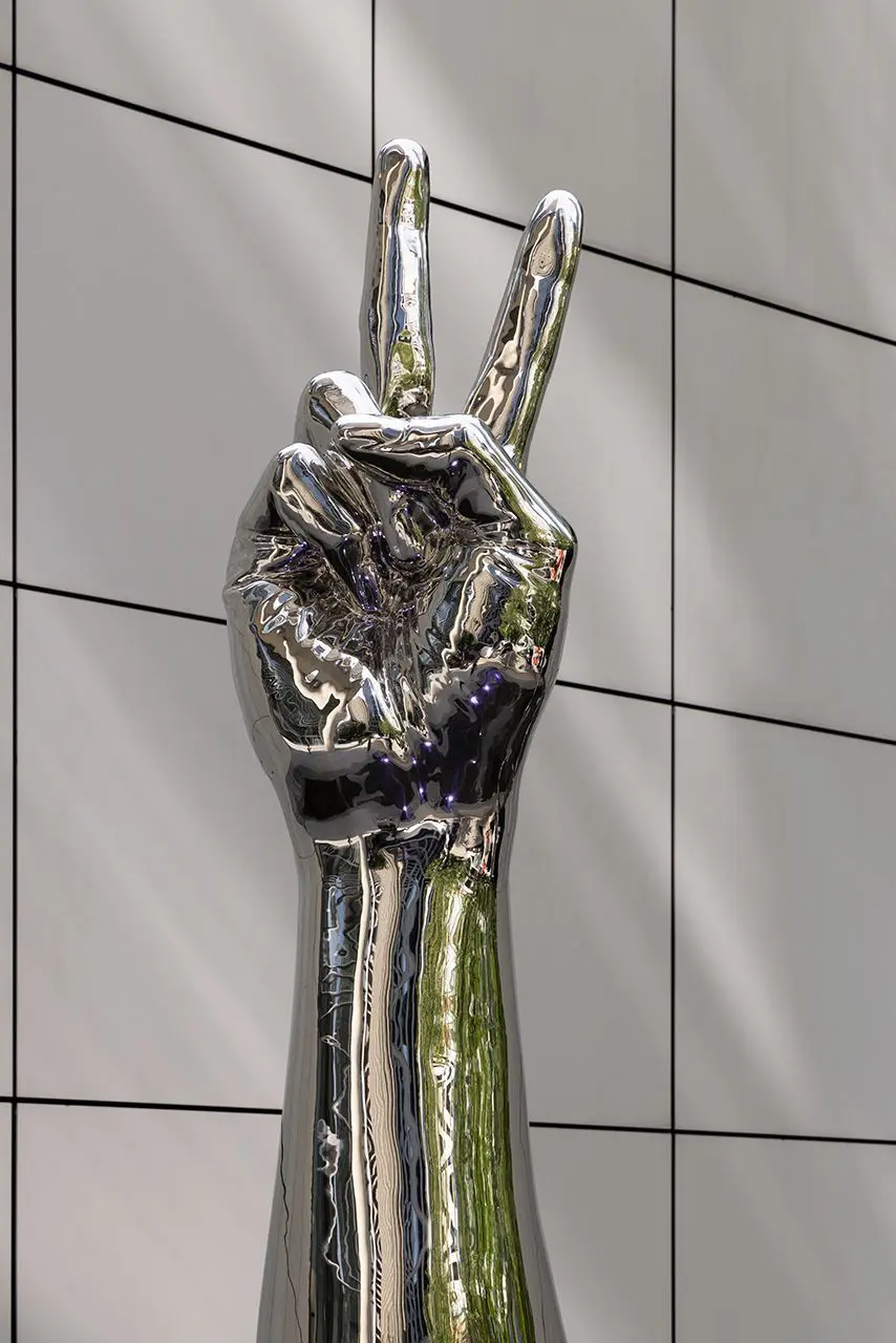 Detail of Hank Willis Thomas, Duality (Reflection), 2022, at Offsite